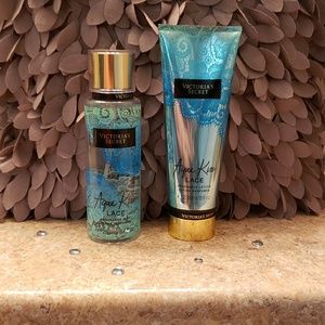 Victoria's Secret in Aqua Lace